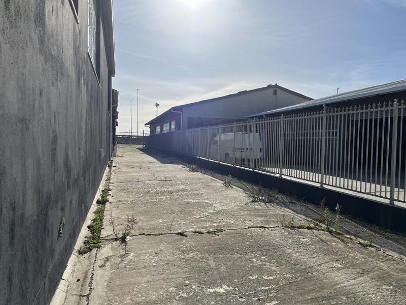 To Let commercial Property for Rent in Paarden Eiland Western Cape